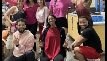 مهرجان اللياقة البدنية: معدات التمرين للاحتفال بعيد ميلاد نشط