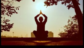 أعجوبة اليقظة الذهنية: استكشاف الآثار الإيجابية للتأمل