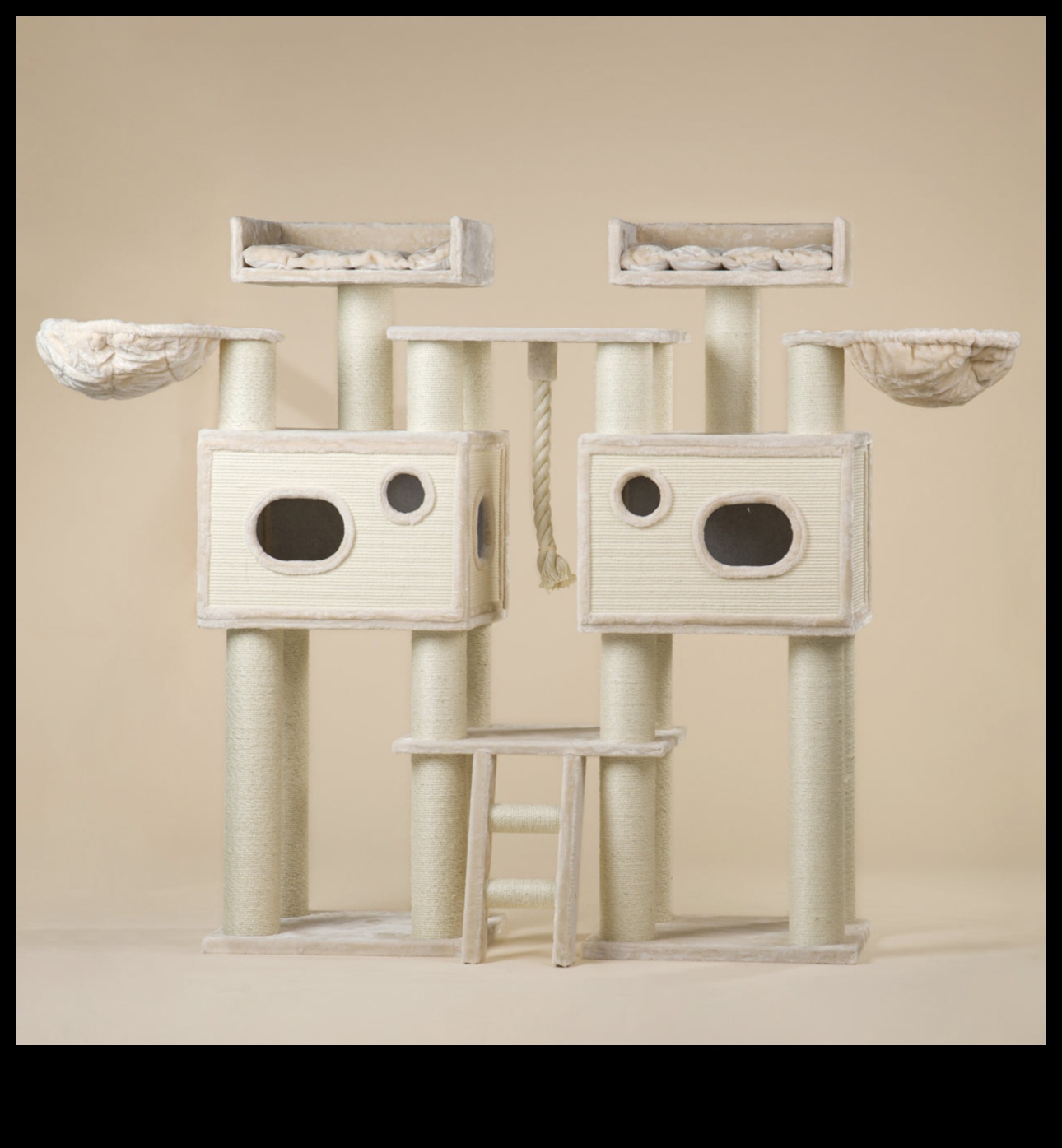 صياغة قلعة القطط: بناء الخلوات الملكية لملوك القطط