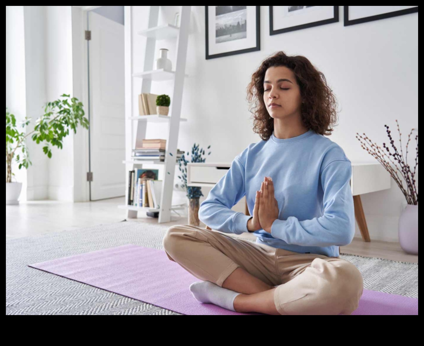 الصحة المشعة: كيف يعزز التأمل المرونة العاطفية والرفاهية العقلية